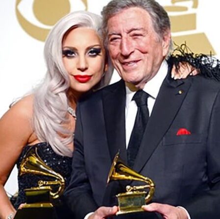 La superbe Lady Gaga se produit pour le lancement d'un nouvel album de jazz