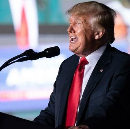 La tentative de Trump de retenir des documents de la Maison Blanche sur l'émeute du Capitole annulée par Biden