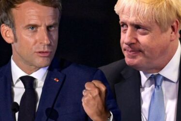 L'amère revanche de la France sur le Brexit - Macron BLOQUE près de 5 millions d'expéditions d'AstraZeneca au Royaume-Uni