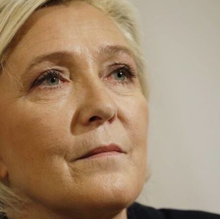 Le Pen craignait d'être un "ami du beau temps" pour le Royaume-Uni alors que le président en herbe fait volte-face sur ses alliés