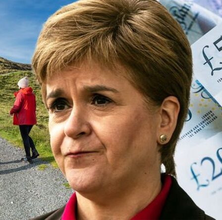 Le SNP de Sturgeon pourrait introduire une «taxe sur le tourisme» alors que l'Écosse devrait se voir accorder plus de pouvoir