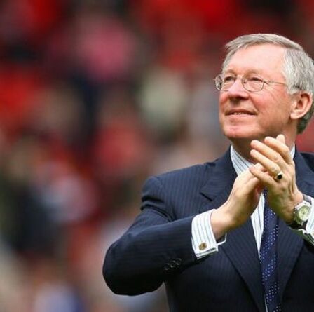 Le « conseil tranquille » de l'icône de Man Utd Sir Alex Ferguson alors que Steve Bruce s'accroche à son travail