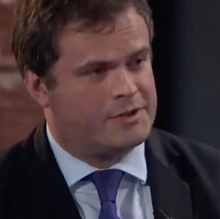 Le ministre des brochettes de Maitlis de la BBC refusant d'étendre les visas d'accueil d'urgence « en avez besoin ! »