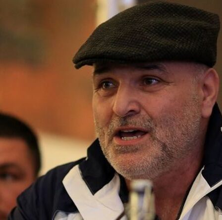 Le père de Tyson Fury, John, prévient que son fils Tommy Fury est «fini» s'il perd le combat contre Jake Paul