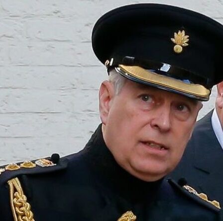 Le prince Andrew "bloqué du banquet royal du prince Charles"