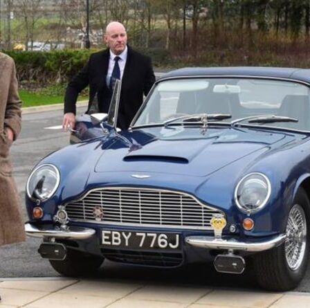 Le prince Charles brutalement rôti alors que l'hôte australien éclate « Des cacahuètes pompeuses et privilégiées ! »