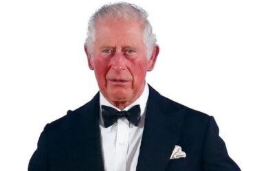 Le prince Charles fait jaillir des fans royaux avec une photo « signature » ​​« Pas une mauvaise idée »