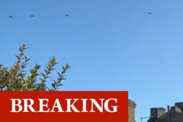 Les Londoniens sont déconcertés par les avions de chasse repérés en formation au-dessus de la capitale : « So LOUD ! »