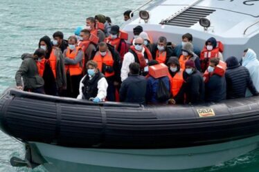Les espions terroristes du MI6 « examinent » désormais les migrants de la Manche au milieu des craintes pour la sécurité