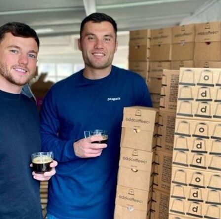 Les meilleurs amis d'enfance démarrent leur activité et atteignent des revenus à six chiffres au cours des huit premiers mois