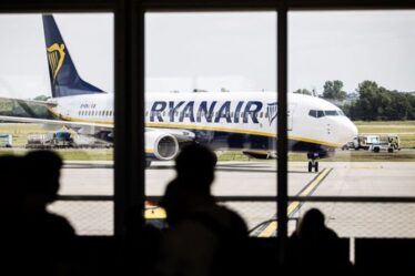 Les passagers de Ryanair qui ont reçu des remboursements de Covid interdits de vol – «absolument scandaleux»
