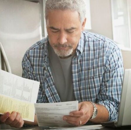 Les retraités doivent payer des cotisations alors que l'assurance nationale augmente !  Combien devrez-vous payer ?