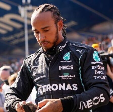 Lewis Hamilton «sous pression» et pris dans «un nombre remarquable de petits incidents»