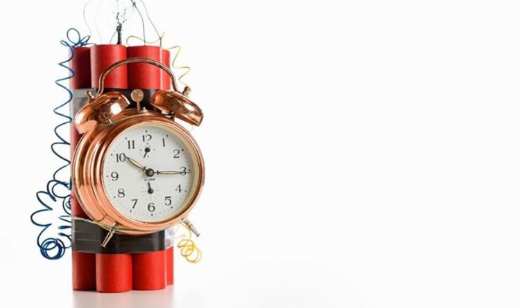 L'impôt sur le revenu, l'impôt sur les successions et l'impôt sur les plus-values ​​augmenteront ENCORE alors que la dette britannique «explose»