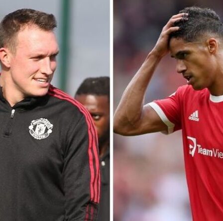 Man Utd confirme le retour de Phil Jones après 629 jours d'absence suite à la blessure de Raphael Varane