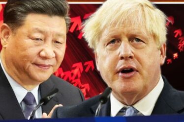 Nous sommes vulnérables !  Boris a averti qu'il somnambule dans le piège de la Chine alors que la rangée d'énergie ravage le Royaume-Uni