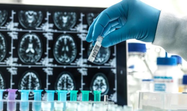 Percée d'Alzheimer : un test sanguin bon marché peut «détecter les premiers signes» d'une maladie du cerveau