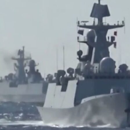 Poutine et Xi Jinping lancent un avertissement glacial à l'Occident avec des patrouilles navales conjointes Chine-Russie