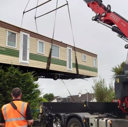 « Ridicule » : un retraité dévasté après avoir « expulsé » le parc de caravanes qu'il a utilisé pendant 51 ans