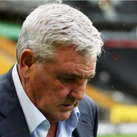 Steve Bruce connaît déjà le destin si le rachat de Newcastle se fait après s'être attendu à être limogé l'année dernière