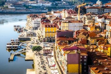 « Stressant et ennuyeux » : les touristes se rendant au Portugal pourraient encore avoir besoin de tests selon de nouveaux conseils