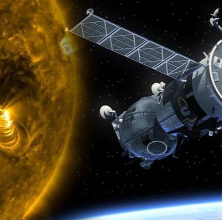 Tempêtes solaires EN DIRECT: le réseau électrique craint après que le vaisseau spatial de la NASA ait été secoué par une fusée éclairante frappant la Terre