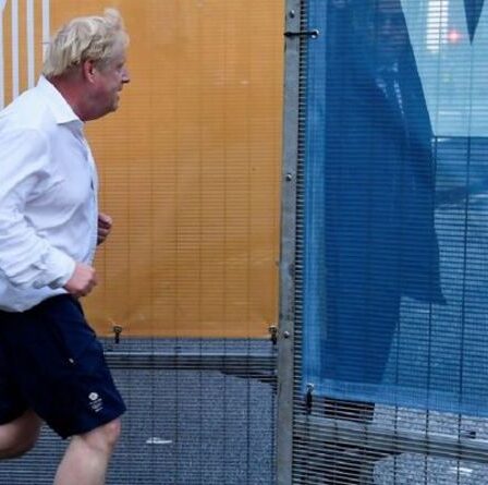 Tory Conference LIVE: Boris court tôt le matin en chemise blanche alors qu'il se prépare pour le grand jour