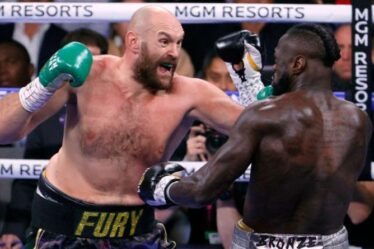 Tyson Fury envoie l'insulte ultime à Deontay Wilder avec 100 £ de photos signées de KO à vendre