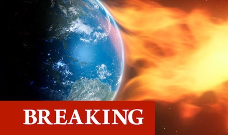 Une éruption solaire FRAPPE la Terre: des aurores boréales visibles à travers le monde alors que la tempête «se construit»