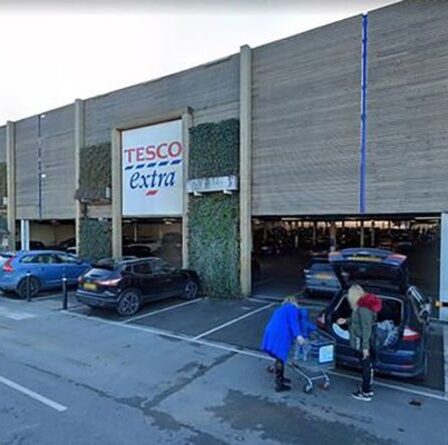 Une succursale de Tesco pour «vérifier les reçus de tous les clients» lorsqu'ils quittent le magasin
