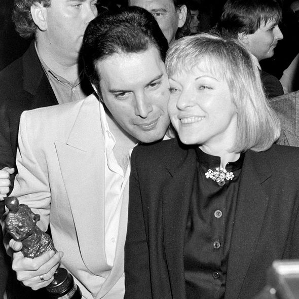 Freddie Mercury et Mary Austin en 1987