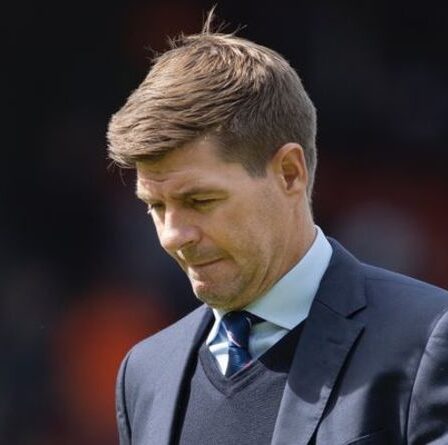 Aston Villa qualifiée de "absolument atroce" alors que Steven Gerrard s'apprête à revenir en Premier League