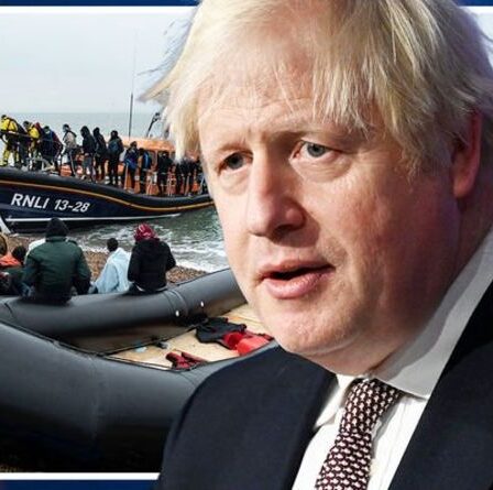 Crise de la chaîne EN DIRECT : mise à jour d'urgence AUJOURD'HUI - 40 personnes secourues près de Douvres après une tragédie