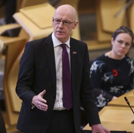FMQ LIVE: John Swinney s'est moqué alors qu'il remplace Sturgeon "n'a aucune idée!"