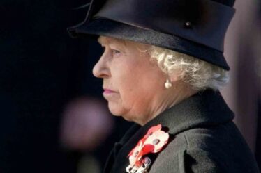 Famille royale EN DIRECT: `` Je l'ai vue la semaine dernière '' Boris efface les craintes concernant la santé de la reine