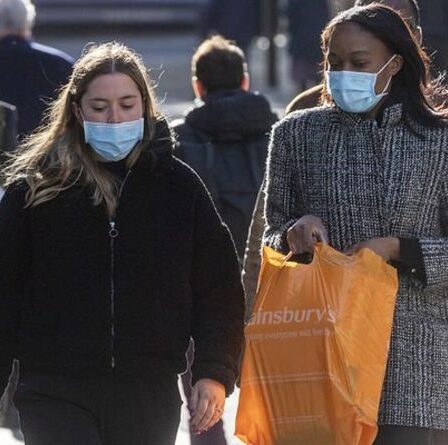 Horreur de Covid au Royaume-Uni après que l'Angleterre ait enregistré les taux d'infection LES PLUS ÉLEVÉS JAMAIS
