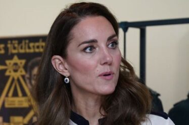 Kate Middleton fait "la plus grande nouvelle de la famille royale de sa vie" après avoir "oublié" de fermer son sac à main