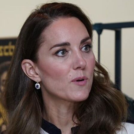 Kate Middleton fait "la plus grande nouvelle de la famille royale de sa vie" après avoir "oublié" de fermer son sac à main