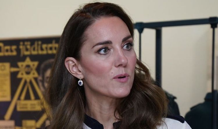 Kate Middleton fait "la plus grande nouvelle de la famille royale de sa vie" après avoir "oublié" de fermer son sac à main