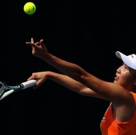 La star du tennis chinoise "disparue" Peng Shuai appelle pour dire qu'elle va bien