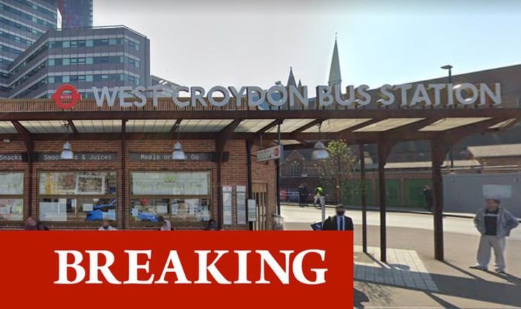 Le centre-ville de Croydon confiné: la police spécialisée essaime les rues - évacuation ordonnée