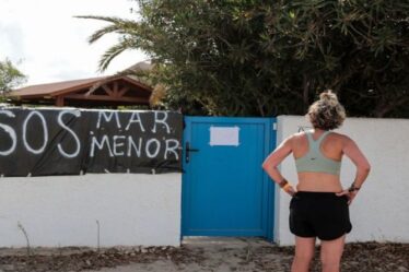 Les prix des logements dans la zone des expatriés espagnols sont au point mort alors que la "puanteur" de Mar Menor rebute les touristes
