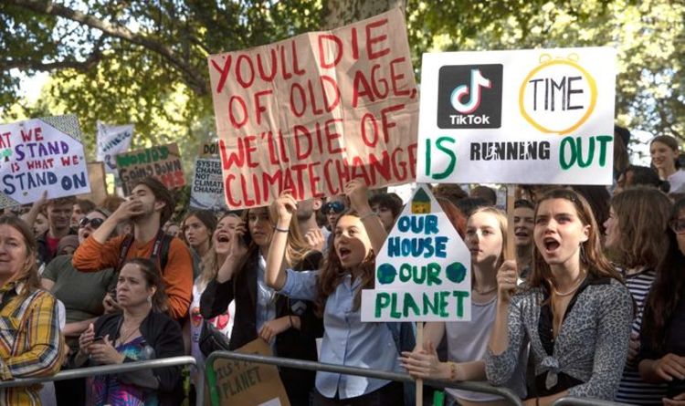 Plus de la moitié des jeunes frustrés car ils se sentent «exclus» du débat sur le changement climatique