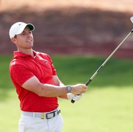 Rory McIlroy détient une avance d'un coup avant la ronde finale du championnat du monde DP
