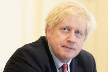 Boris Johnson prêt pour la réunion Covid du « jour J » DEMAIN alors que les craintes de restriction grandissent