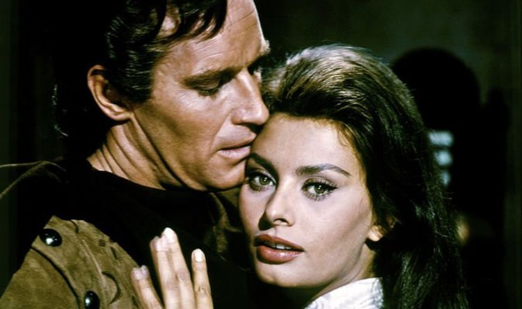 Charlton Heston "détestait" Sophia Loren "Il ne pouvait pas la regarder pendant les scènes d'amour d'El Cid"