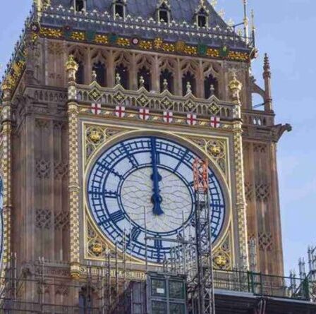 Le visage glorieux de Big Ben DÉVOILÉ juste à temps pour bang pour le Nouvel An !