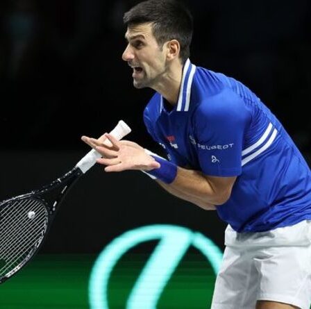Novak Djokovic a renvoyé un avertissement du chef de l'Open d'Australie - "Aucune exemption"