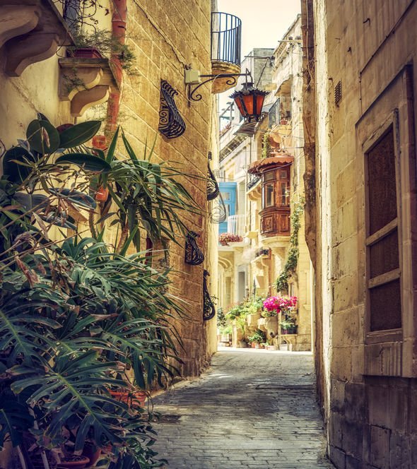Une vue d'une rue à Malte