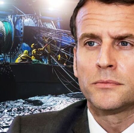 Brexit: Macron déploie une nouvelle arme secrète dans la lutte contre la pêche - "Mr Licence" envoyé